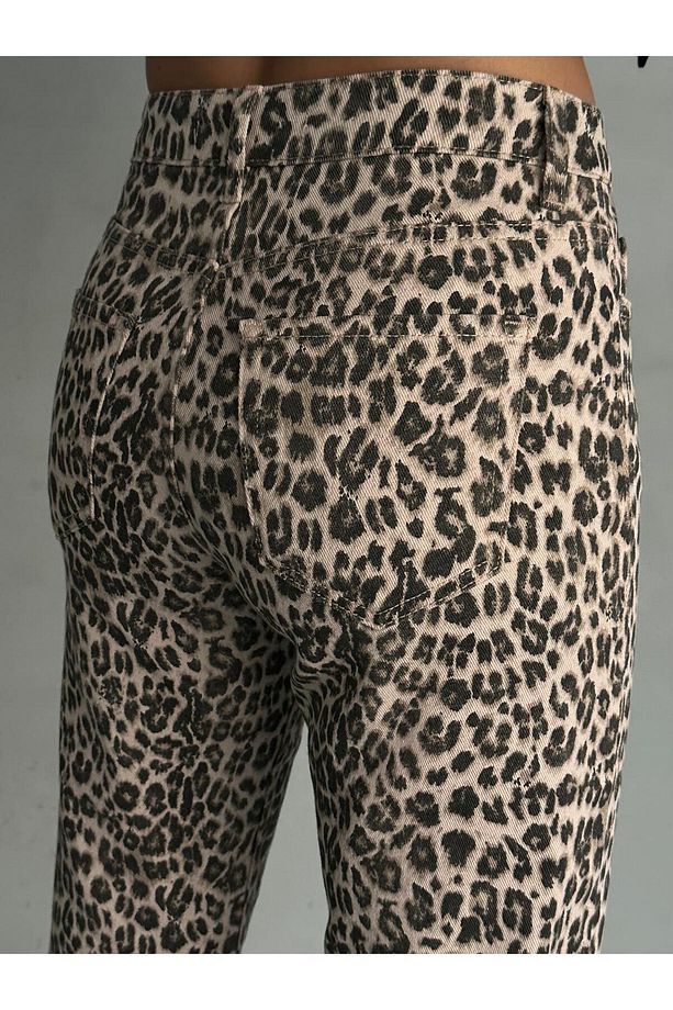 LEOPAR DESENLİ STRAIGHT BORU PAÇA LİKRALI PANTOLON - 7