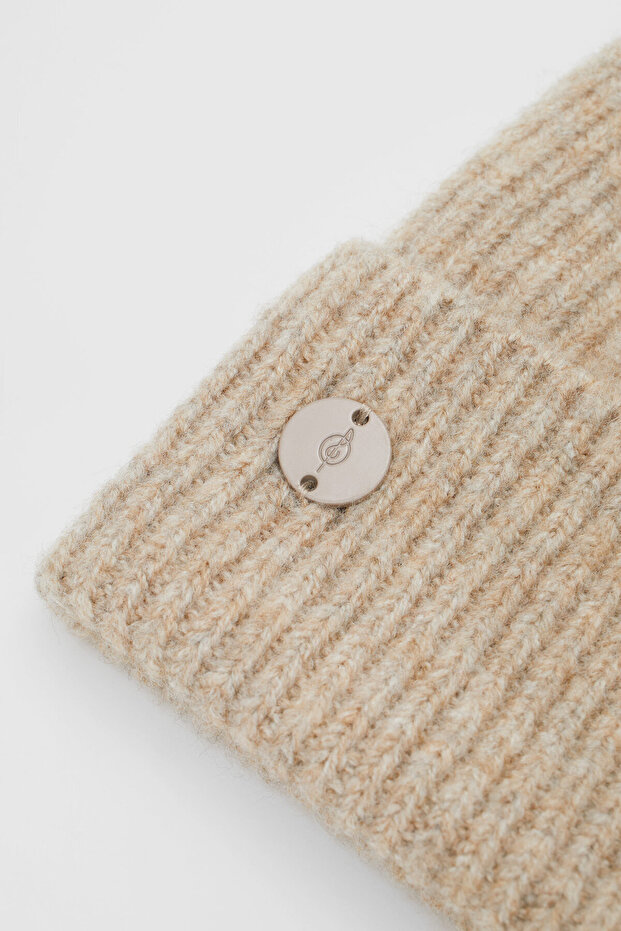 Plakalı Fitilli Bere - 4