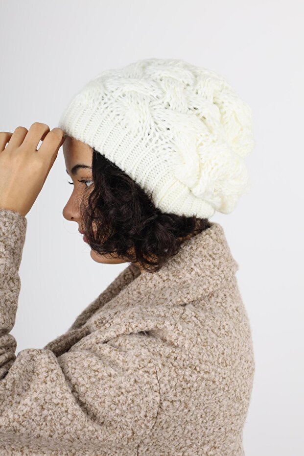 Kadın Kışlık Çift Kat Örme Beyaz Bere - 3