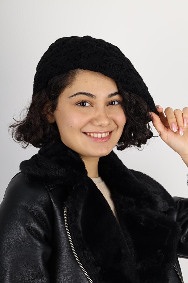 قبعة شتوية مزدوجة الطبقات من الصوف الأسود المحبوك - 2