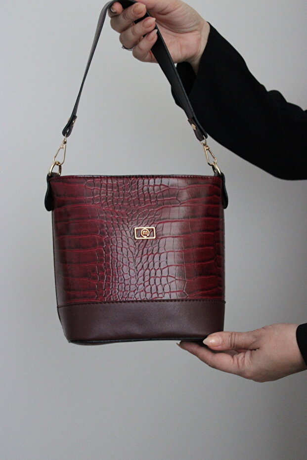 Claret Red Crocodile Patterned Bucket Model Women's Hand and Shoulder Crossbody Bag Gold Accessory