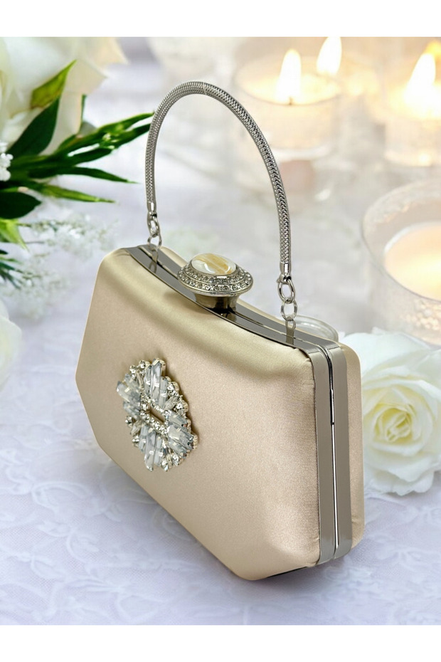 Nude Color Silver Crystal Stone Elegant Design Metal Handle Evening Dress Bag