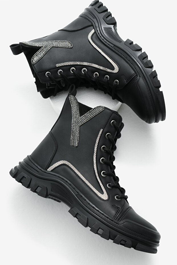 Women's Black Leather Thermo Sole Patterned Lace up and Zippered Boots