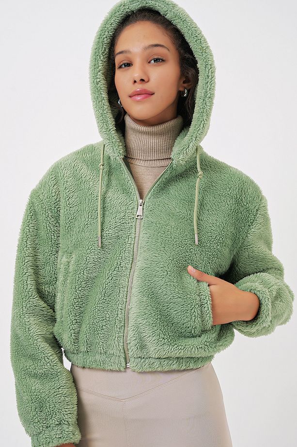 5193 Kapüşonlu Peluş Crop Ceket - E.Yeşil - 1