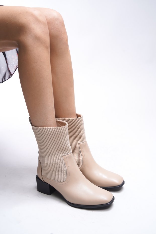 Raecnui Women's Pointed Toe Elastic Boots 00126060 Nude Skin