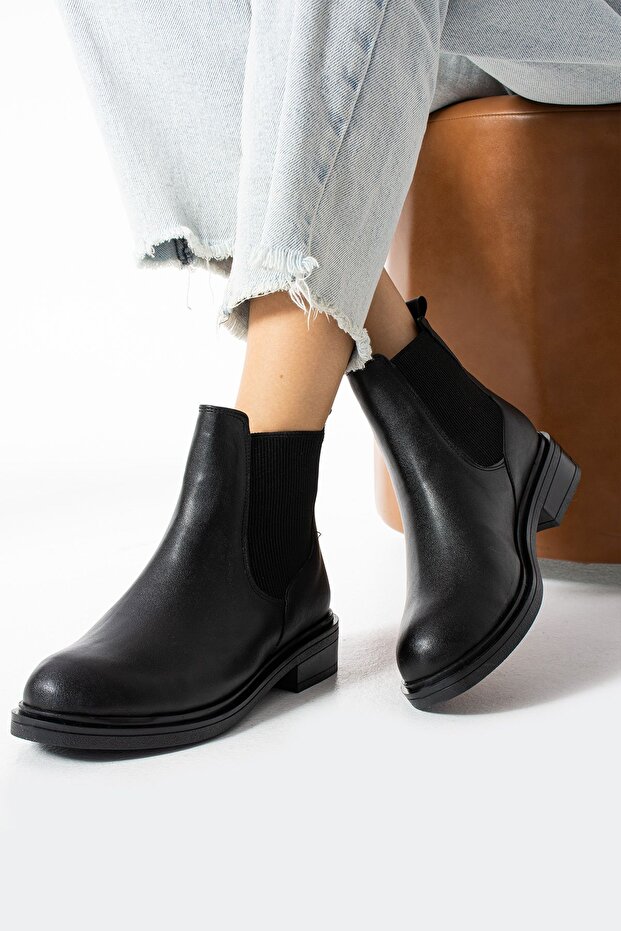 Kadın Siyah Lastikli Bot - 4