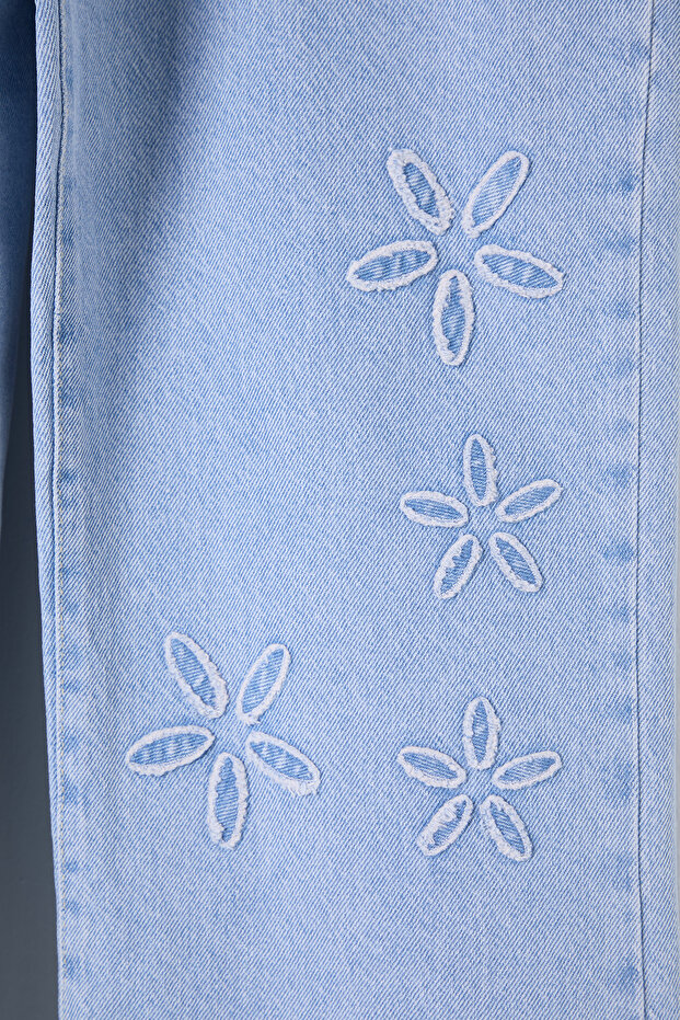 Açık Mavi Çiçek Nakışlı Yüksek Bel Wide Leg Geniş Paça %100 Pamuk Non-Stretch Jeans TWOSS25JE00047 - 7