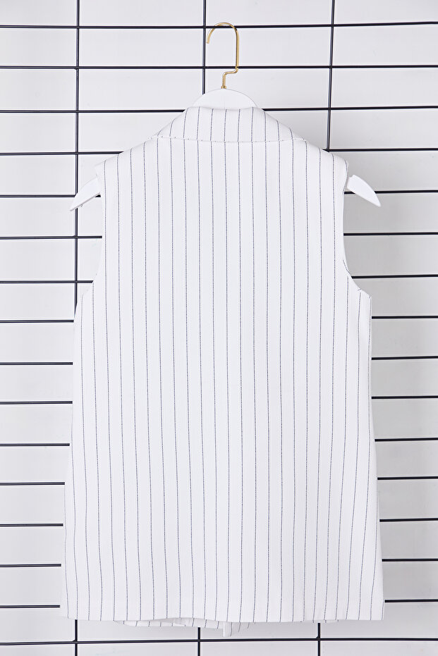 Beyaz Oversize Ceket Yaka Uzun Çizgili Dokuma Yelek TWOSS25YE00027 - 8