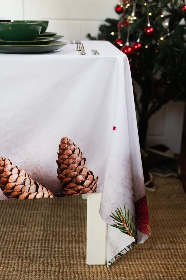 100% Cotton, Traditional Christmas Patterned, Liquid-Proof, Stain-Proof Special Fabric Tablecloth 145X225