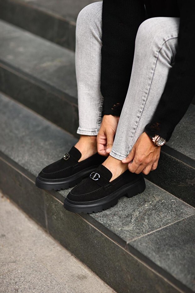 Classic Black Suede - 3