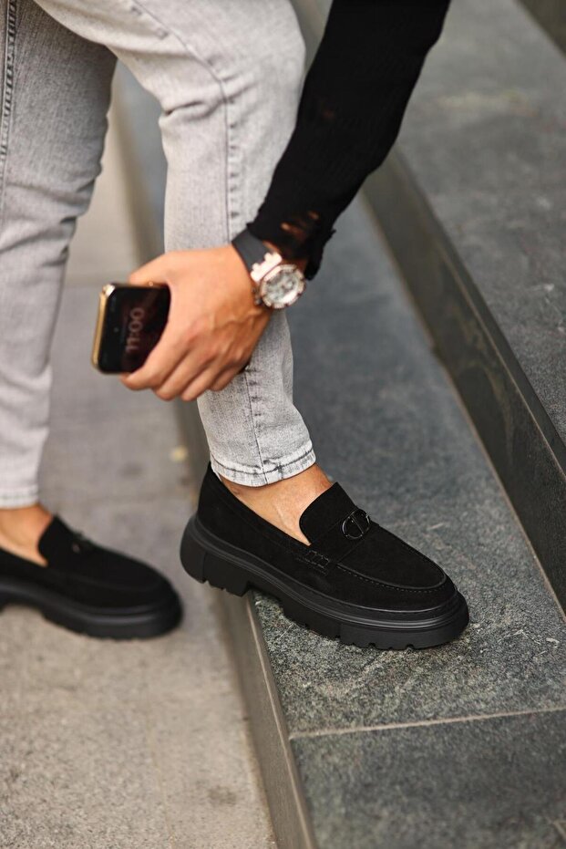 Classic Black Suede - 2