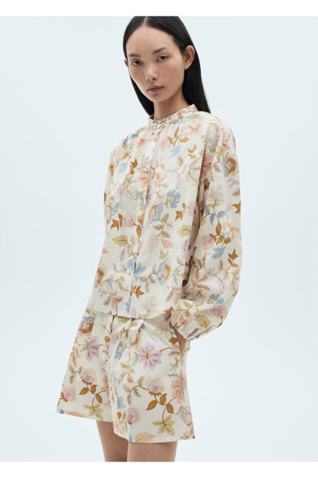 Çiçekli pensli şort - 6