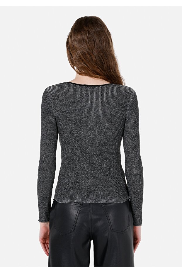 Siyah Kadın Kazak - 2