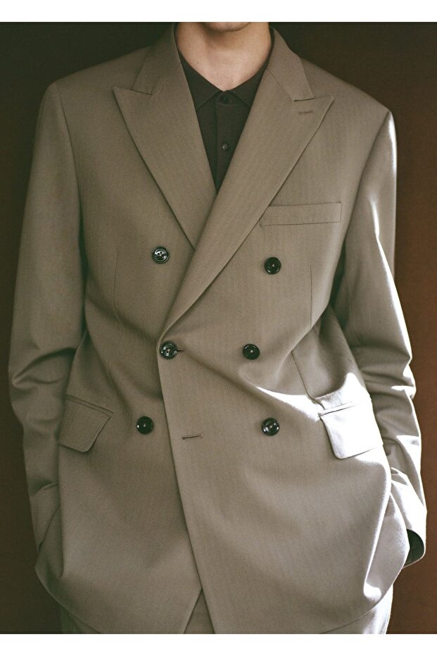 Slim-fitting double-breasted blazer jacket - 8