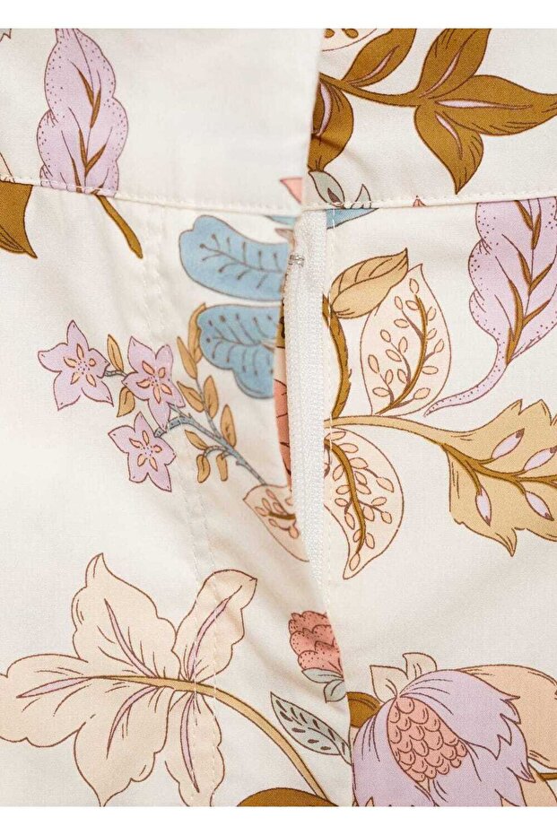 Çiçekli pensli şort - 7