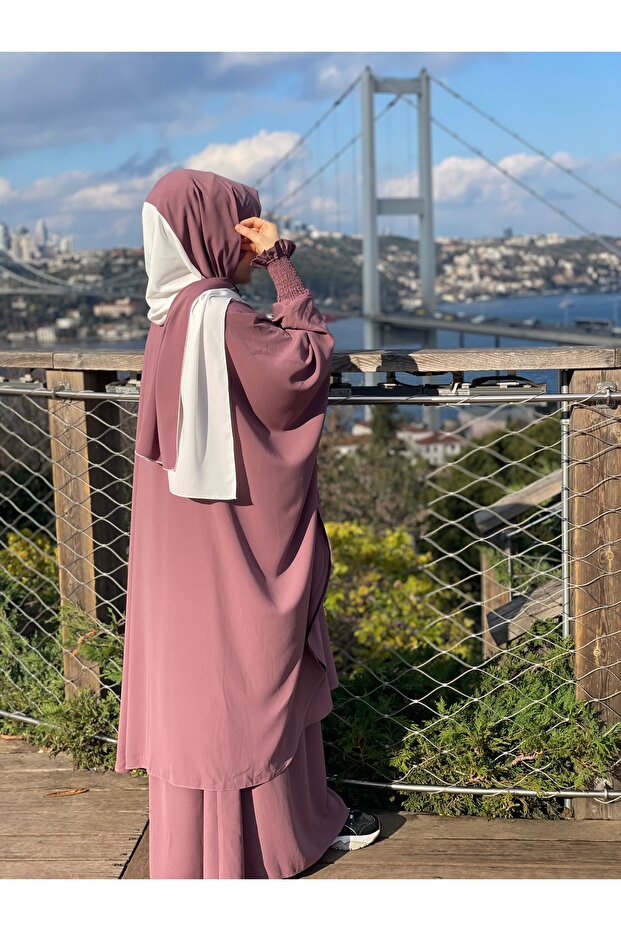فريق الورد المجفف الأفغاني