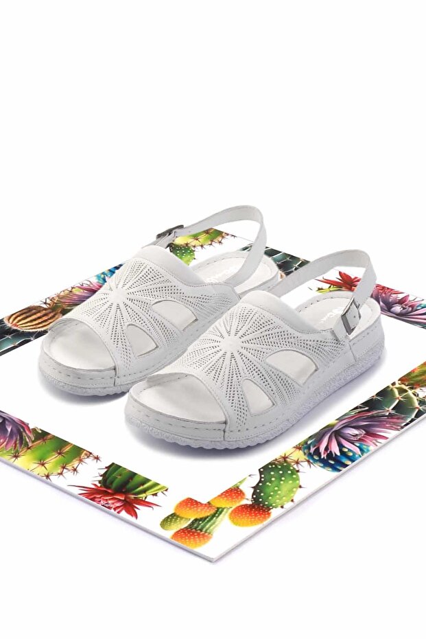 White Leather Women's Sandals K05278204403