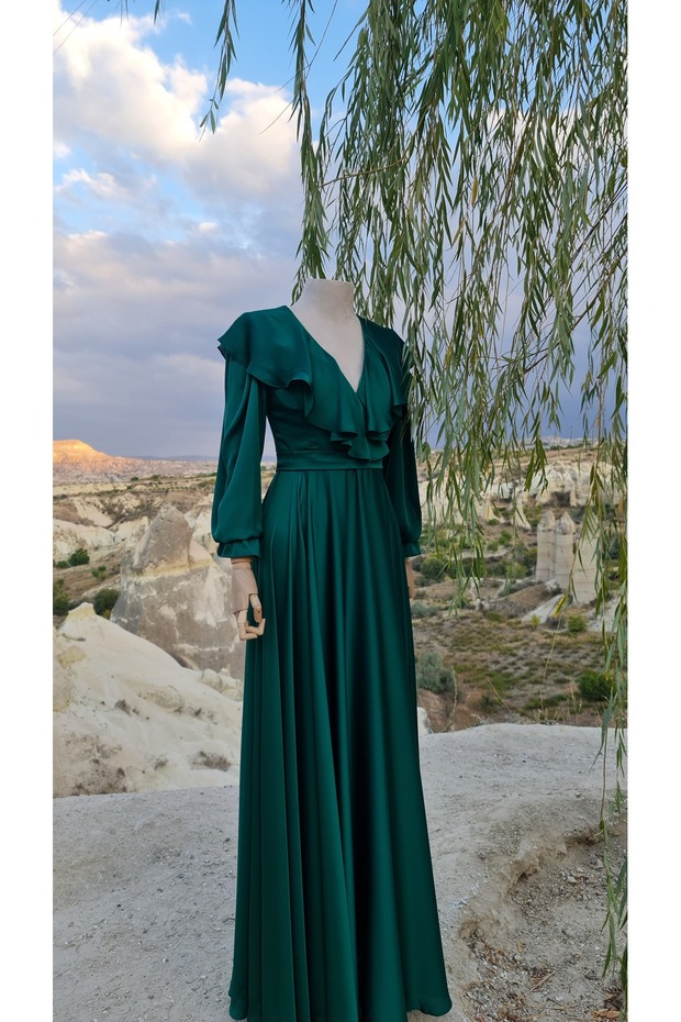 Green Satin, Pleated Skirts, Bow Detail on the Shoulder, Promise, Engagement, Muslim Evening Dress for Graduation