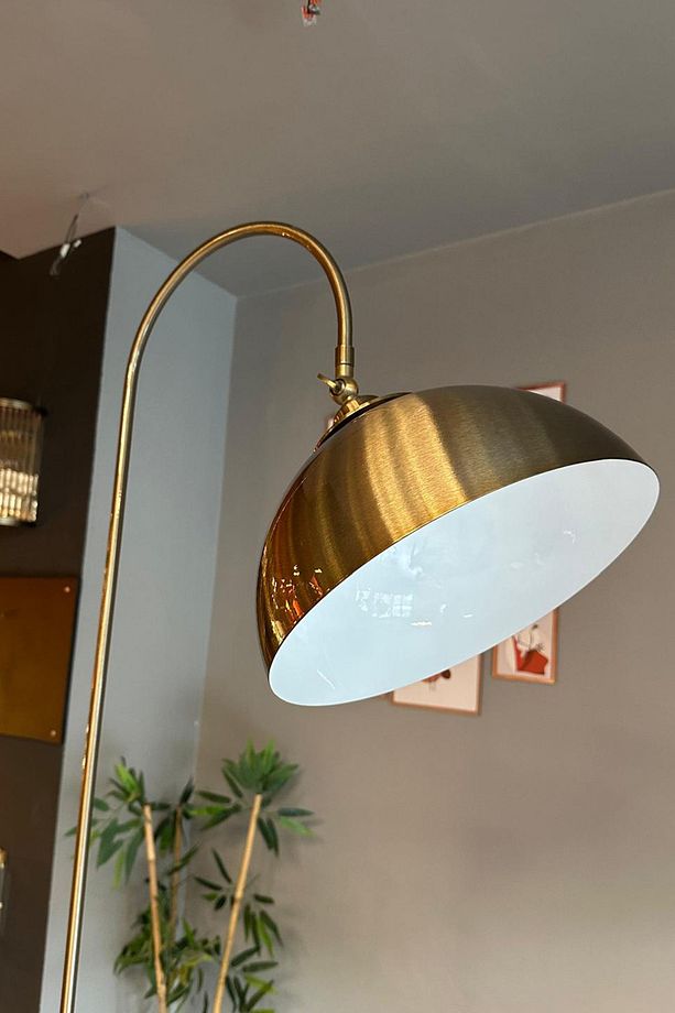 Eskitme Lambader Hareketli Ufo Başlık Modern Dekoratif Metal Oturma Çalışma Odası Zemin Lambası - 6