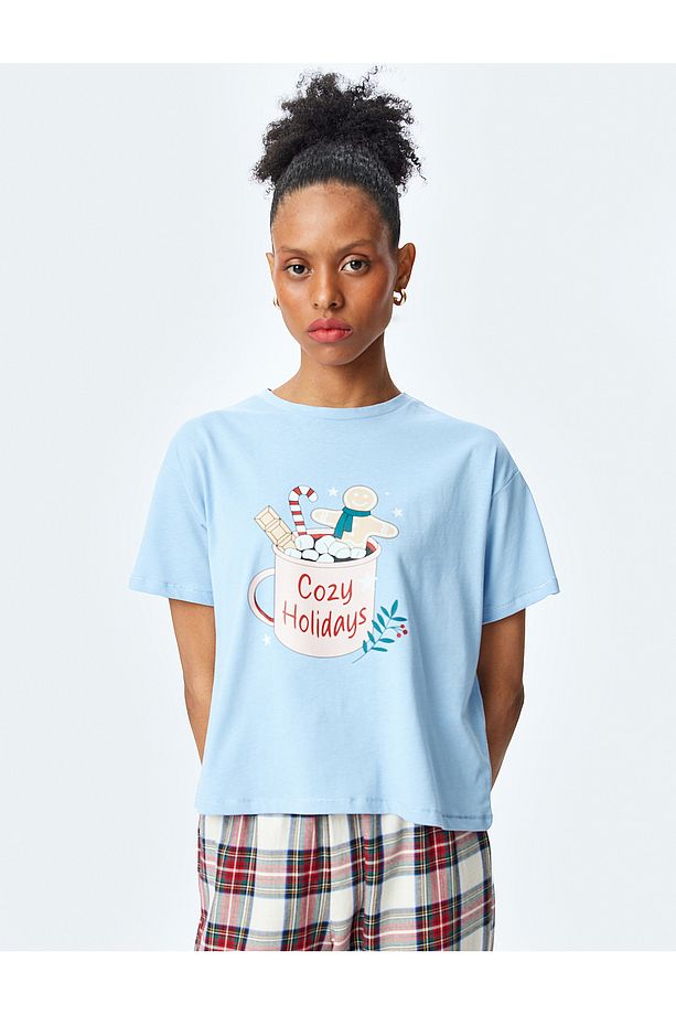 Yılbaşı Temalı Baskılı Kısa Kollu Pijama Üstü - 3