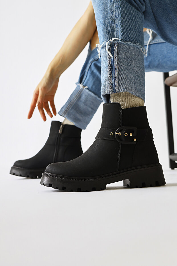 Nico Black Oval Toe Buckle Women's Boots, Women's Bootie