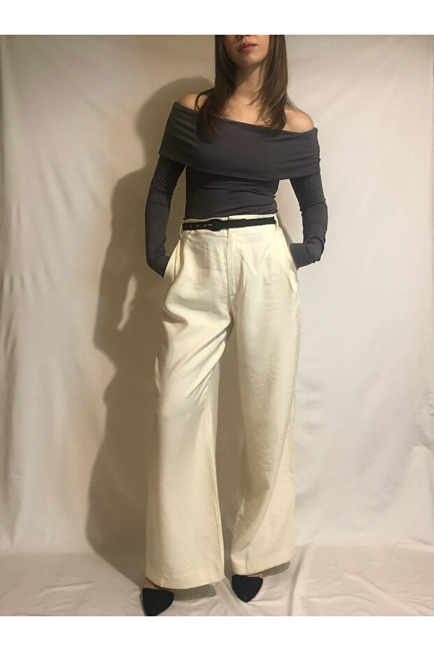 Omzu Düşük Bluz - 4