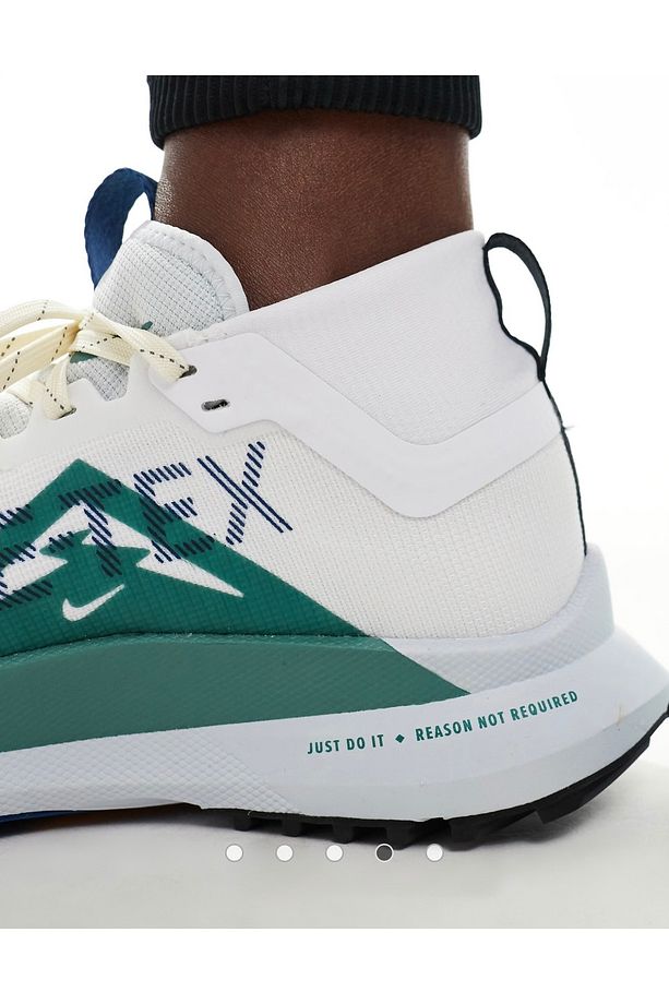W React Pegasus Trail 4 Gore-tex Beyaz Kadın Koşu Ayakkabısı - 8
