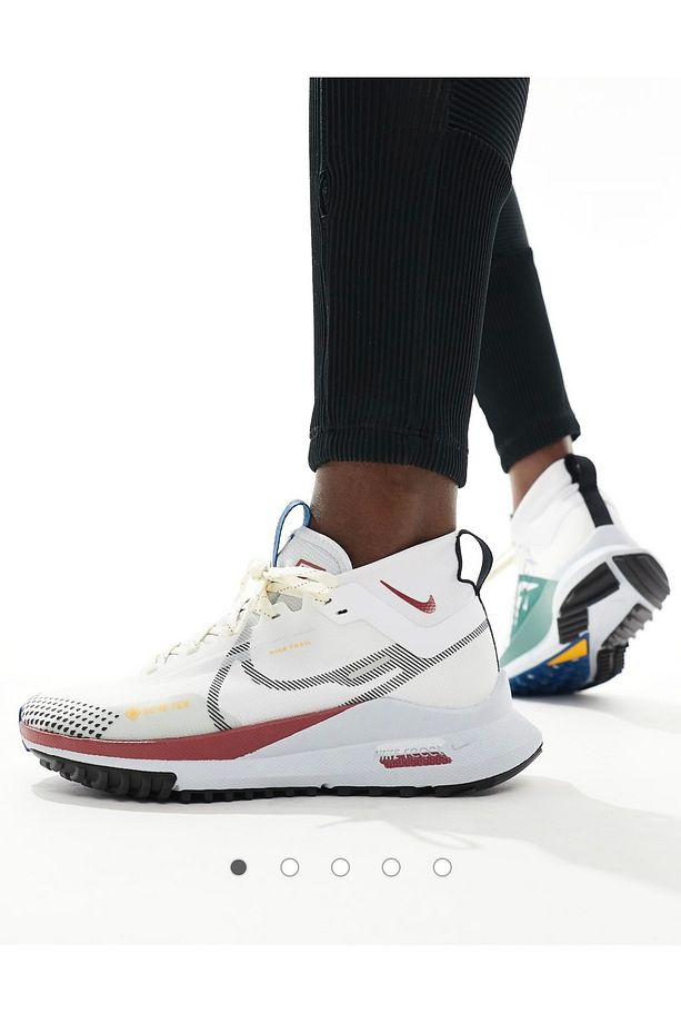W React Pegasus Trail 4 Gore-tex Beyaz Kadın Koşu Ayakkabısı - 3