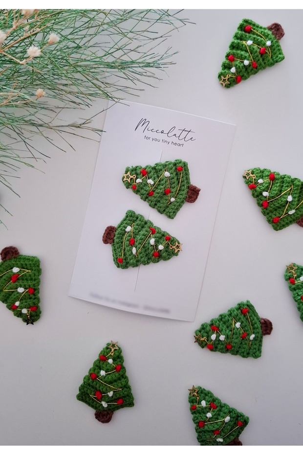 Baby and Child Christmas Tree Hand Knitted 2-Piece Snap Buckle Set