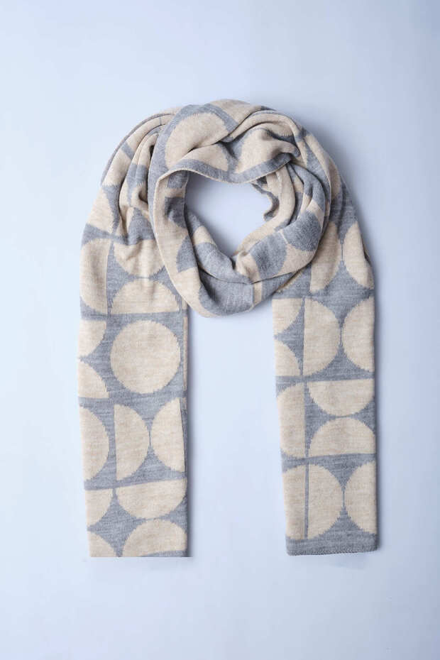 وشاح تريكو منقوش على شكل دائرة - 5