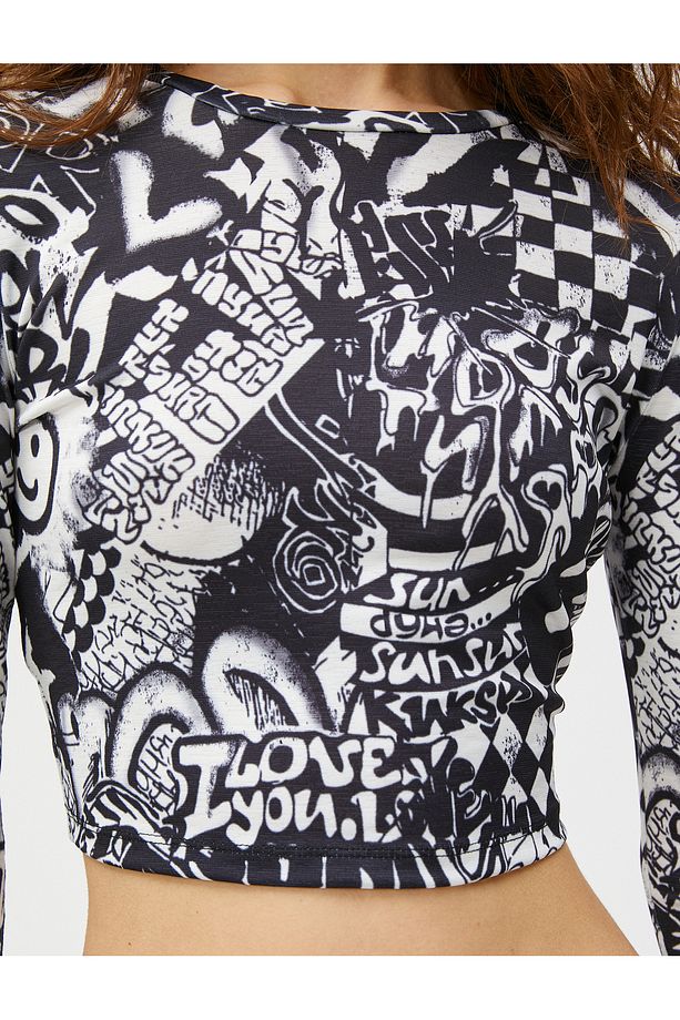 Crop Tişört Uzun Kollu Bisiklet Yaka Grafiti Desenli - 5
