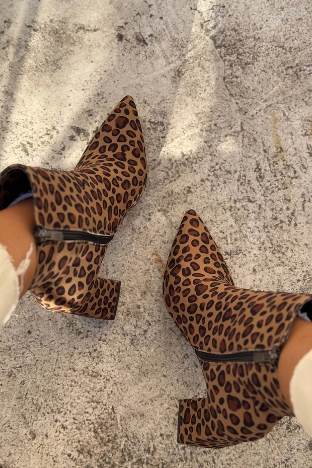 Aqua sárga fekete matt szatén cipzár részlet hegyes orrú női sarkú csizma - 8