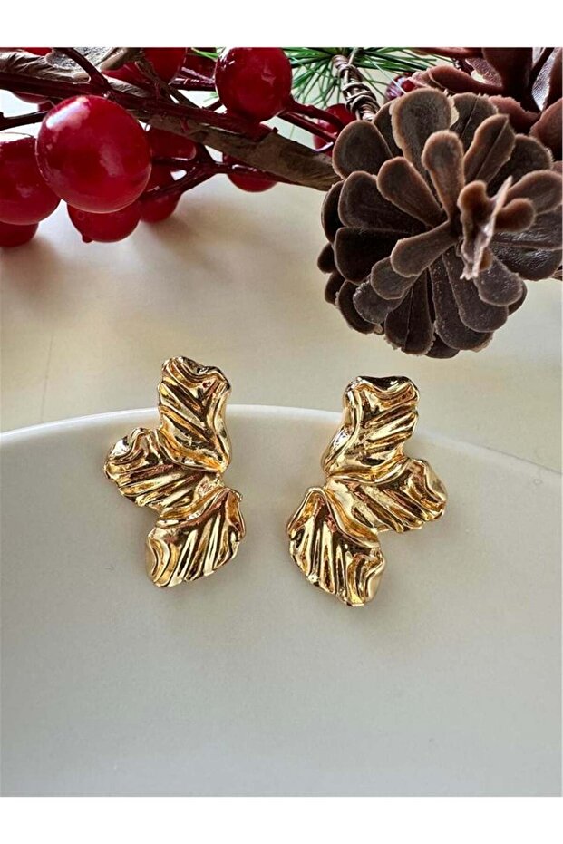 Gold Leaf Earrings