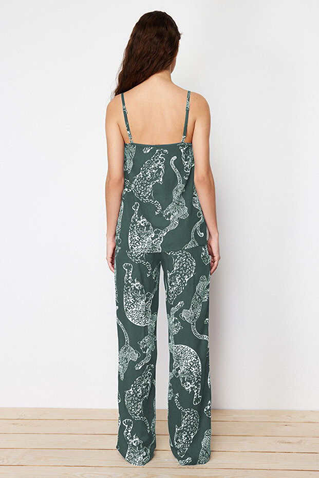 Yeşil Kaplan Desenli İp Askılı Viskon Dokuma Pijama Takımı THMSS24PT00127 - 6