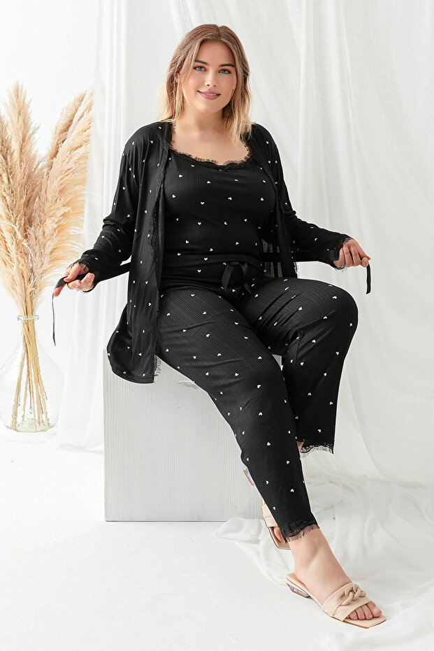 Siyah Kalp Desenli 3'lü Paket Bağlama ve Dantel Detaylı Örme Pijama Takımı TBBAW25AI00101 - 2