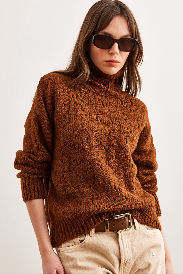 Women's Brown Turtleneck Soft Textured Knitwear Sweater Kzk- 19000892