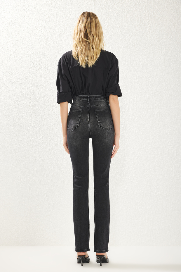 Siyah Yırtmaçlı Süper Yüksek Bel Slim Flare Jeans TWOSS22JE0643 - 5