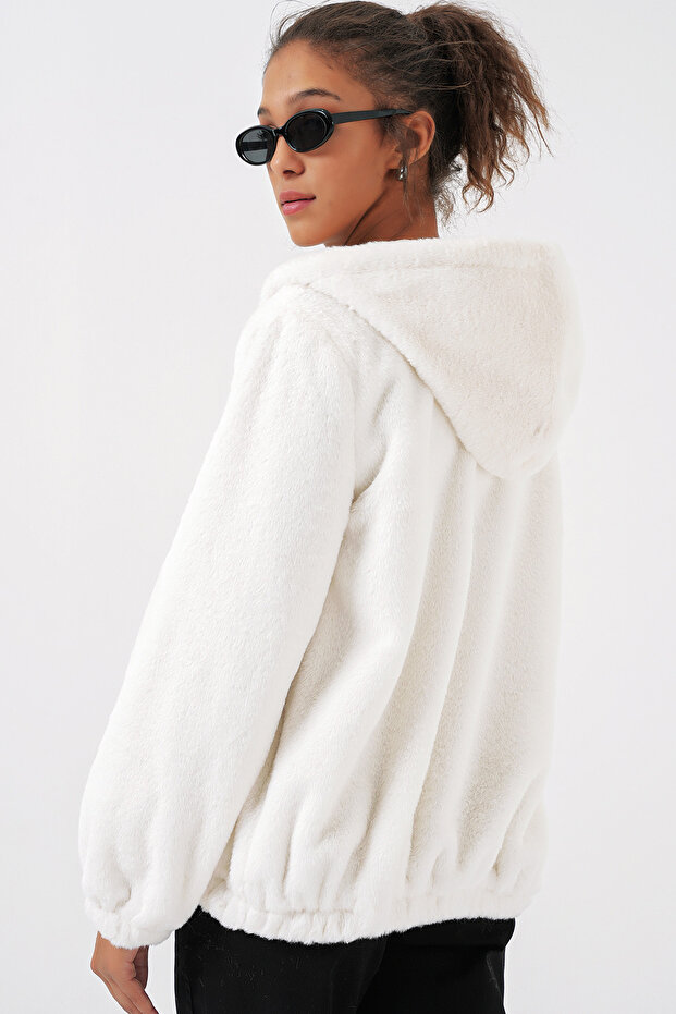 5091 Kapşonlu Kürklü Içi Astarlı Mont - Ekru - 5