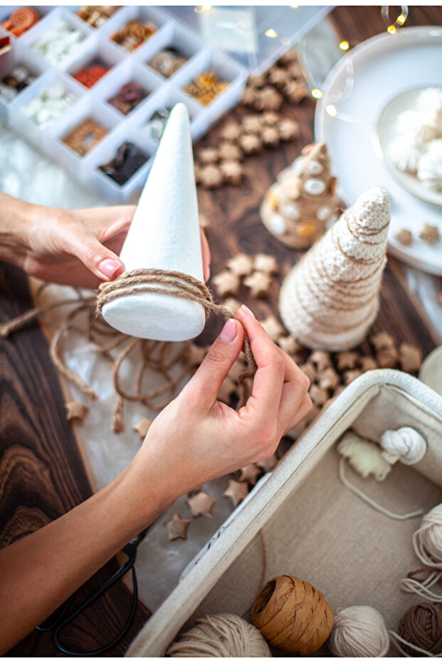 Strafor Koni 35 cm - 2