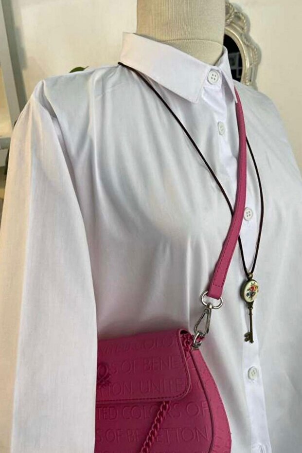 Plain White Shirt Esra Keküllüoğlu