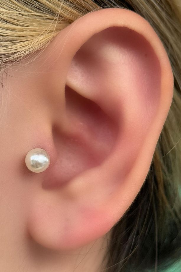 Gümüş Renk İnci Detaylı Çelik Tragus/Kıkırdak Küpe/Piercing (Tek) - 1