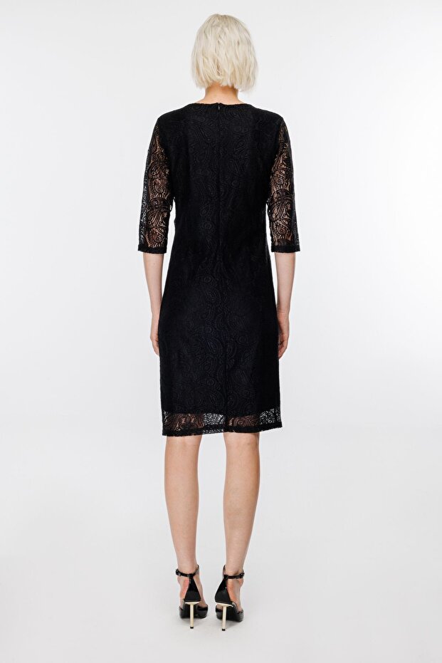 Önü Taşlı Dantel Elbise - 5