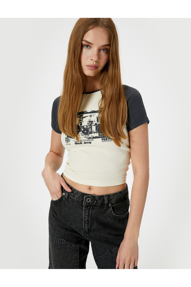 Crew Neck Slim Fit Crop T-Shirt - Color Block and Ribbed