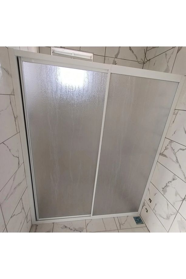 Teknesiz Duşakabin Plastik Camlı 1 Sabit 1 Açılır - 1