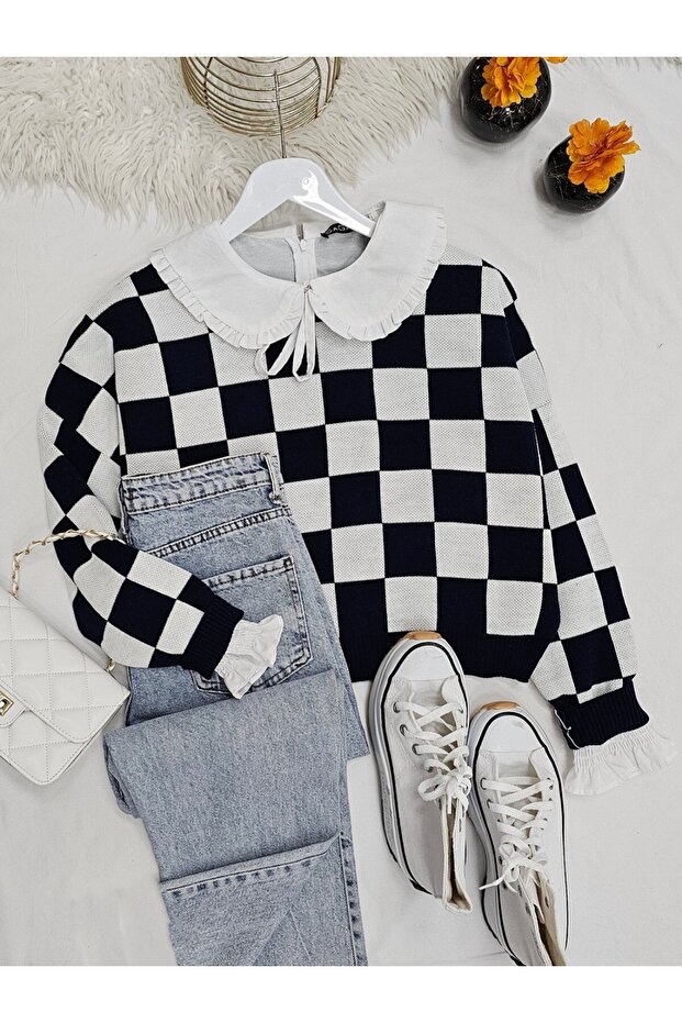 Checkerboard Patterned Sweater - 1