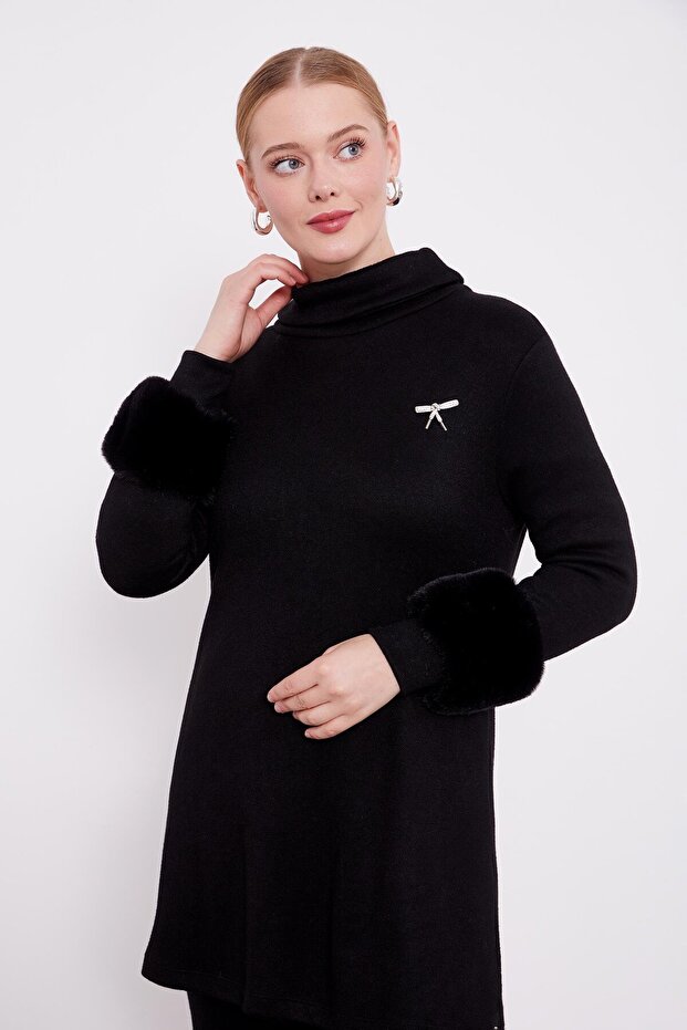 Black Sleeve Fur Detailed Cashmere Tunic