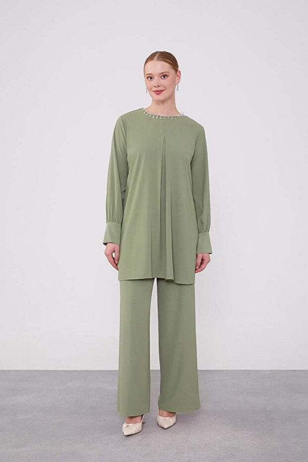 Green Collar Stone Embroidered Chiffon Tunic Suit