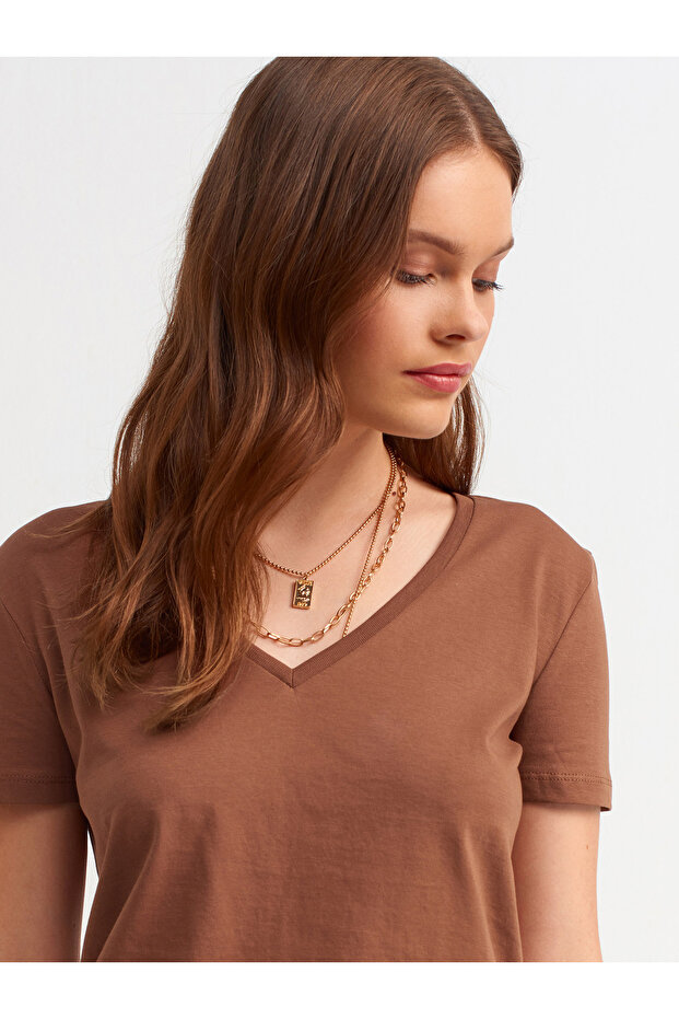 3470 V Yaka Basic T-Shirt-Kahve - 3