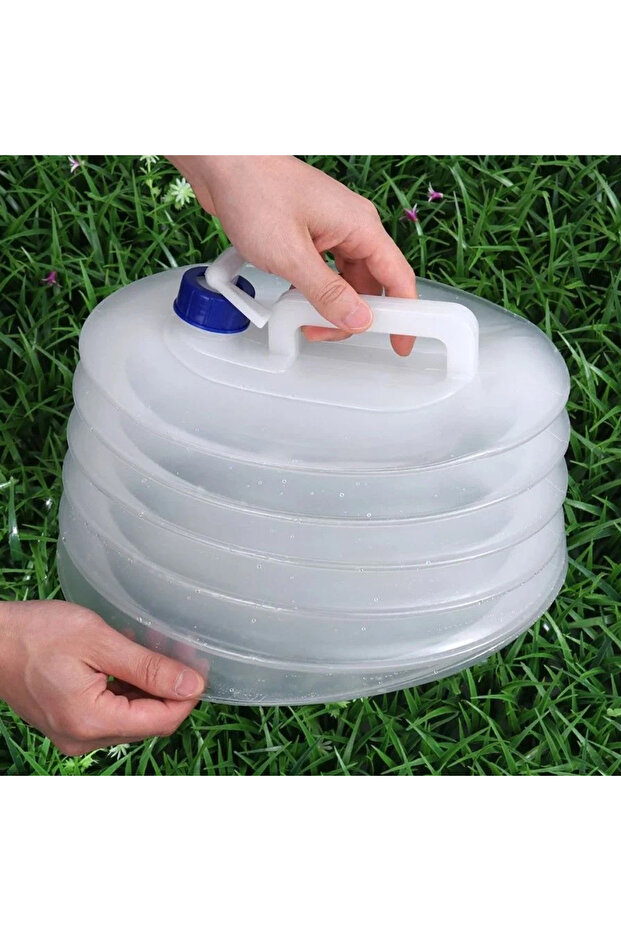 Folding Water Canister 5 Liter Foldable Water Canister with Tap (Takes up No Space)