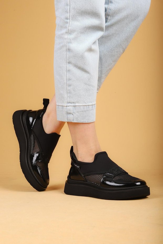 Nexus Black Colored Women's Walking Shoes
